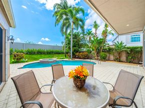 6071 NW 43rd Ter, Boca Raton FL 33496