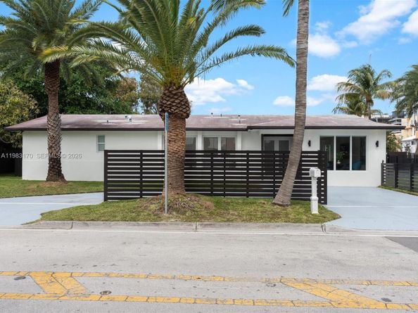 301 88th St, Surfside FL 33154