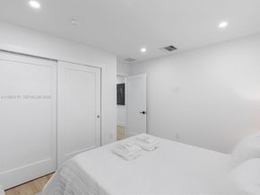 301 88th St, Surfside FL 33154