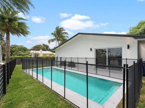 301 88th St, Surfside FL 33154