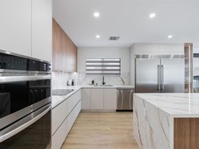 301 88th St, Surfside FL 33154