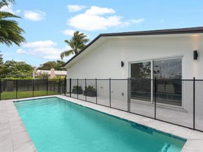 301 88th St, Surfside FL 33154