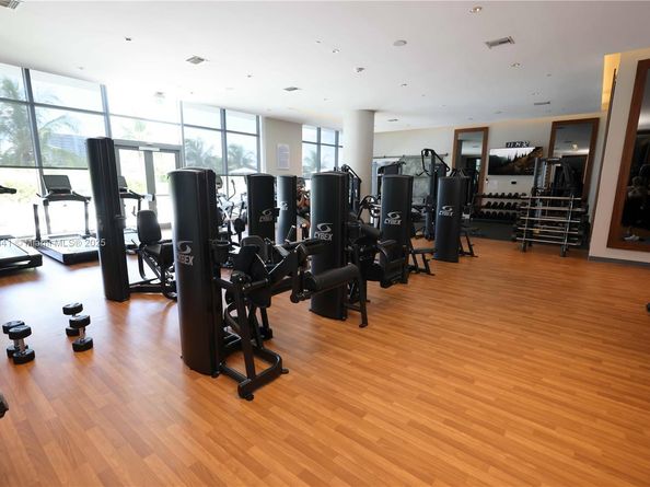 3250 NE 188th St 502, Aventura FL 33180
