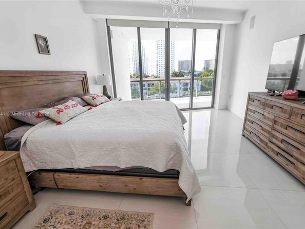 3250 NE 188th St 502, Aventura FL 33180