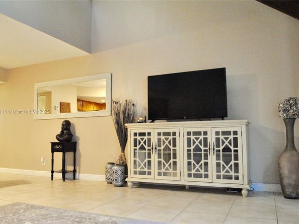 49 Deer Creek Rd E105, Deerfield Beach FL 33442