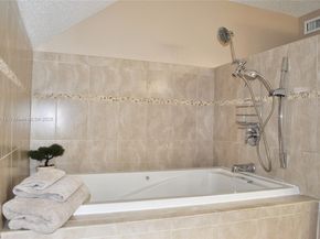49 Deer Creek Rd E105, Deerfield Beach FL 33442