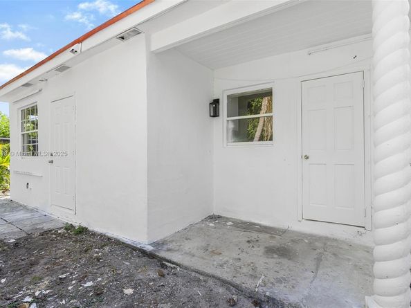 1315 NE 146th St, Miami FL 33161