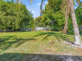 1315 NE 146th St, Miami FL 33161