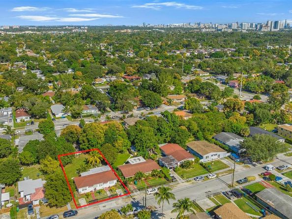 1315 NE 146th St, Miami FL 33161