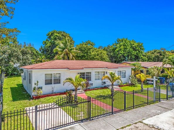 1315 NE 146th St, Miami FL 33161