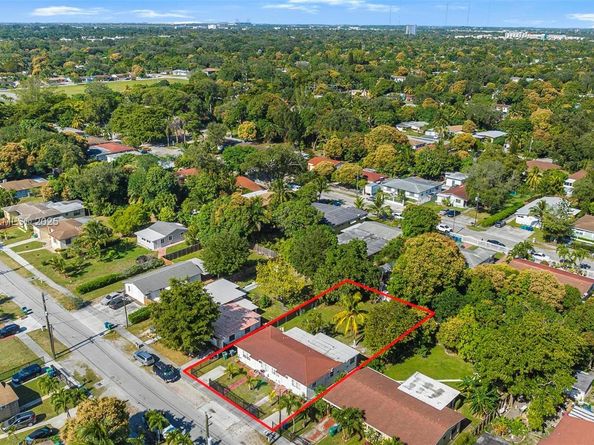 1315 NE 146th St, Miami FL 33161