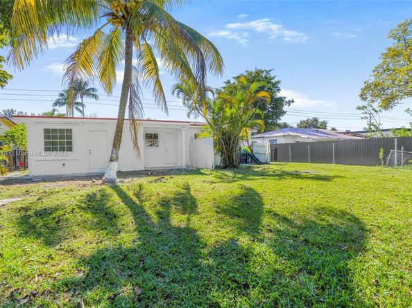 1315 NE 146th St, Miami FL 33161