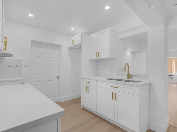 1315 NE 146th St, Miami FL 33161