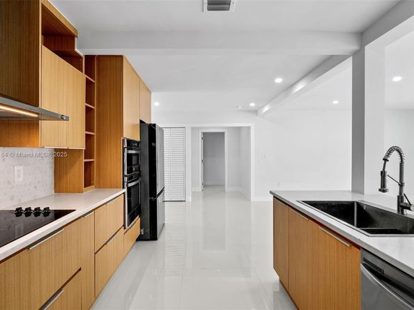 2940 SW 12th St, Miami FL 33135