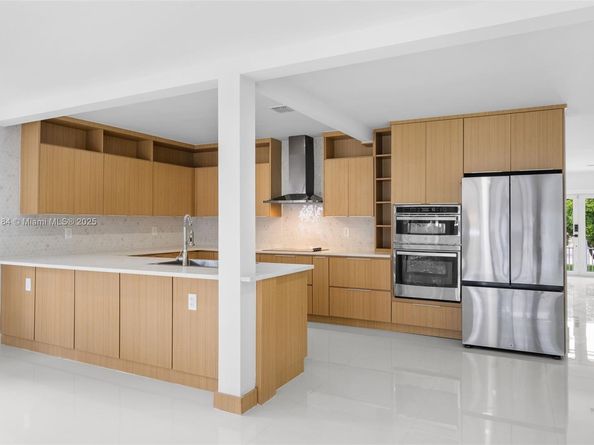 2940 SW 12th St, Miami FL 33135