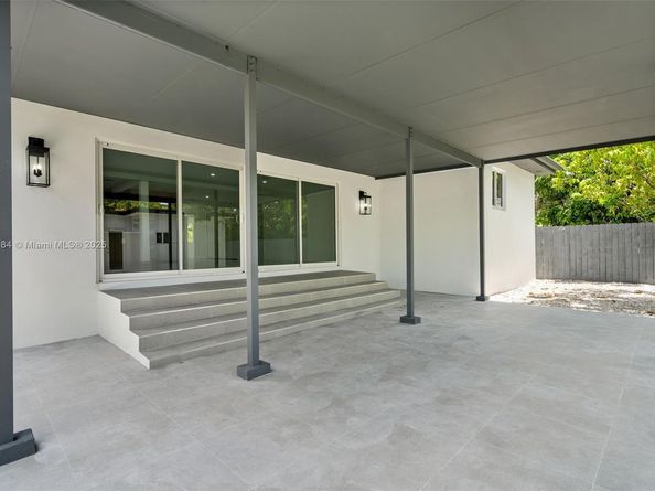 2940 SW 12th St, Miami FL 33135