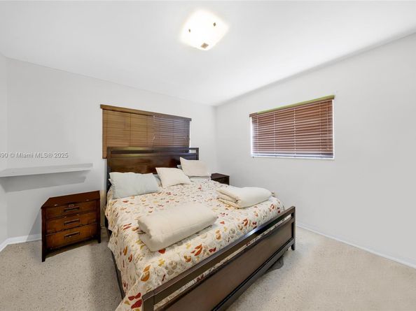 1515 NW 33rd Ave, Miami FL 33125