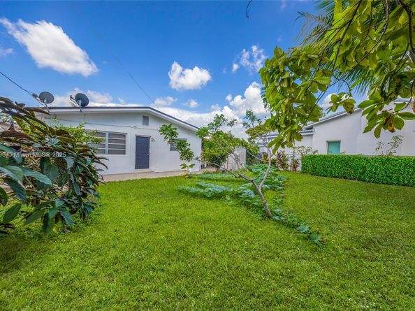 1515 NW 33rd Ave, Miami FL 33125