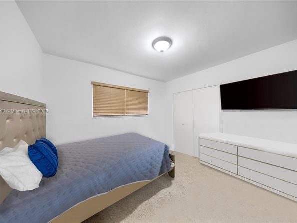 1515 NW 33rd Ave, Miami FL 33125