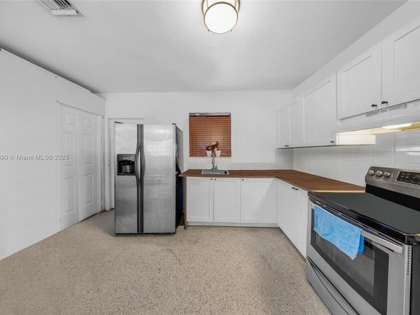 1515 NW 33rd Ave, Miami FL 33125