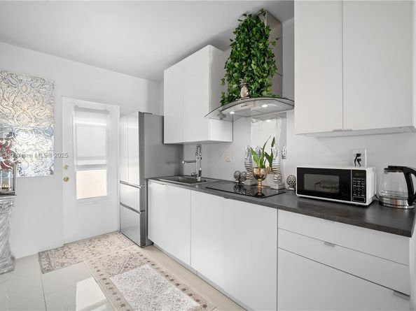 13105 Ixora Ct 302, North Miami FL 33181