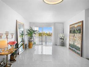 13105 Ixora Ct 302, North Miami FL 33181