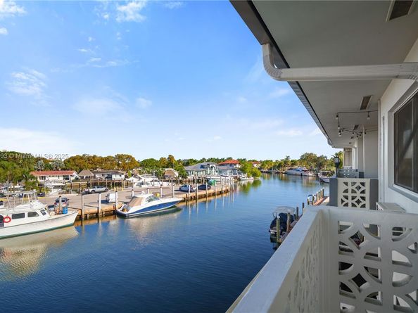 13105 Ixora Ct 302, North Miami FL 33181