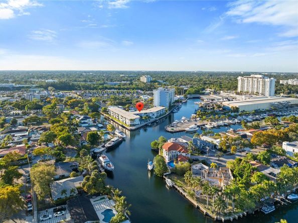 13105 Ixora Ct 302, North Miami FL 33181