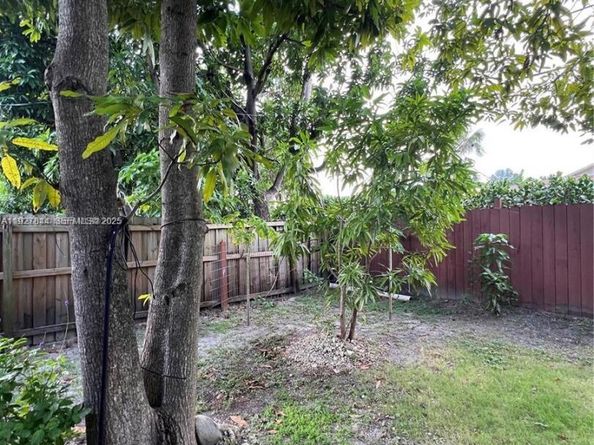 1581 NE 117 St, Miami FL 33161