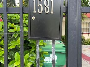 1581 NE 117 St, Miami FL 33161