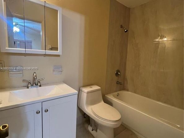 1581 NE 117 St, Miami FL 33161