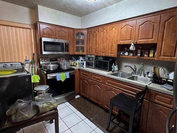 1581 NE 117 St, Miami FL 33161