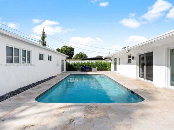 6340 Coolidge St, Hollywood FL 33024