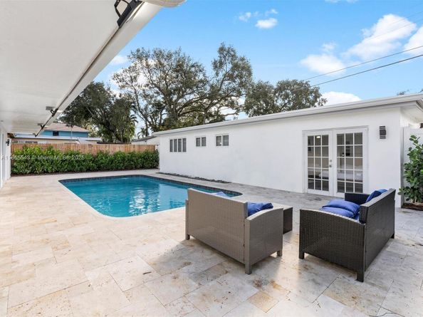 6340 Coolidge St, Hollywood FL 33024
