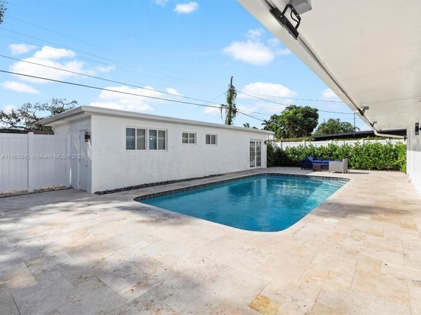 6340 Coolidge St, Hollywood FL 33024