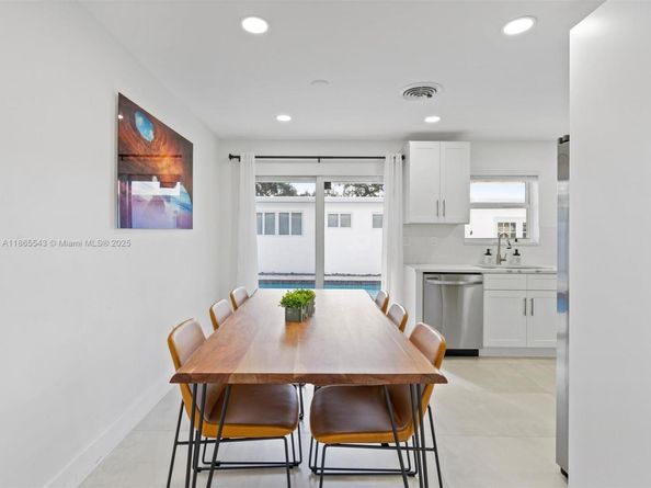 6340 Coolidge St, Hollywood FL 33024