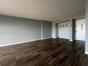 Undisclosed Address #A11965623, Hollywood FL 33021