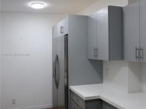 Undisclosed Address #A11965623, Hollywood FL 33021