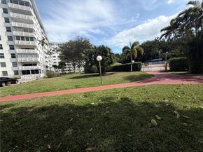 Undisclosed Address #A11965623, Hollywood FL 33021