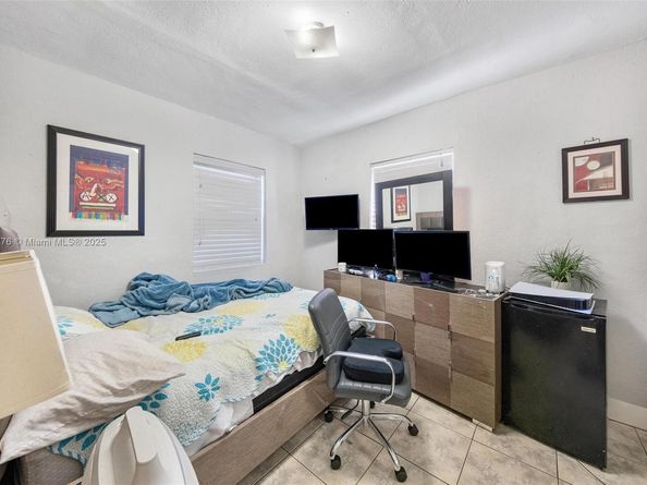 740-742 135 St, North Miami FL 33168