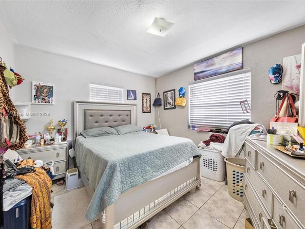 740-742 135 St, North Miami FL 33168