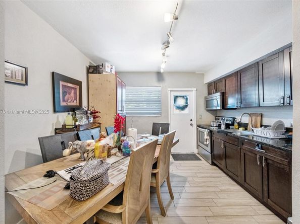 740-742 135 St, North Miami FL 33168