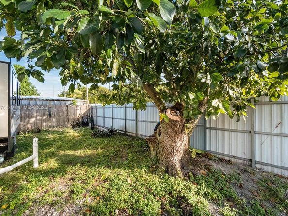 740-742 135 St, North Miami FL 33168