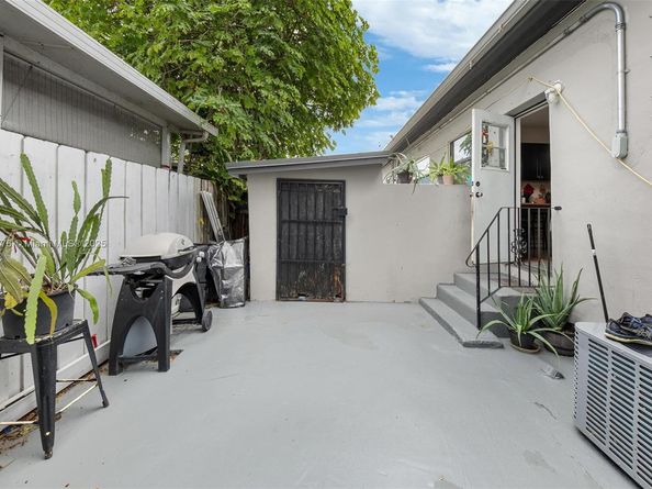 740-742 135 St, North Miami FL 33168