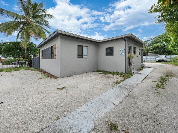 740-742 135 St, North Miami FL 33168