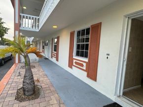 4321 NW 9th Ave 104, Deerfield Beach FL 33064