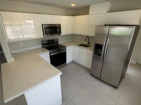 850 NW 109th St, Miami FL 33168