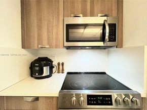 540 Brickell Key Dr 202, Miami FL 33131