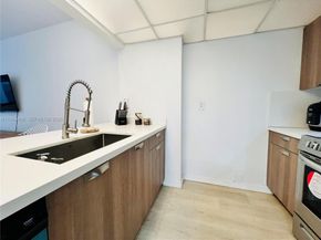 540 Brickell Key Dr 202, Miami FL 33131