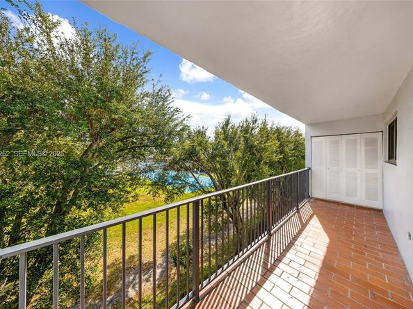 5765 W 25th Ct 411, Hialeah FL 33016